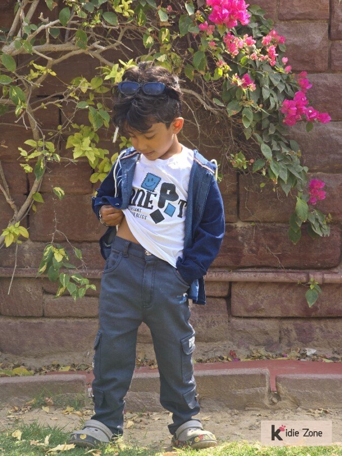 6ac01c74-f3d0-4ead-a4a8-1de9efb11e37